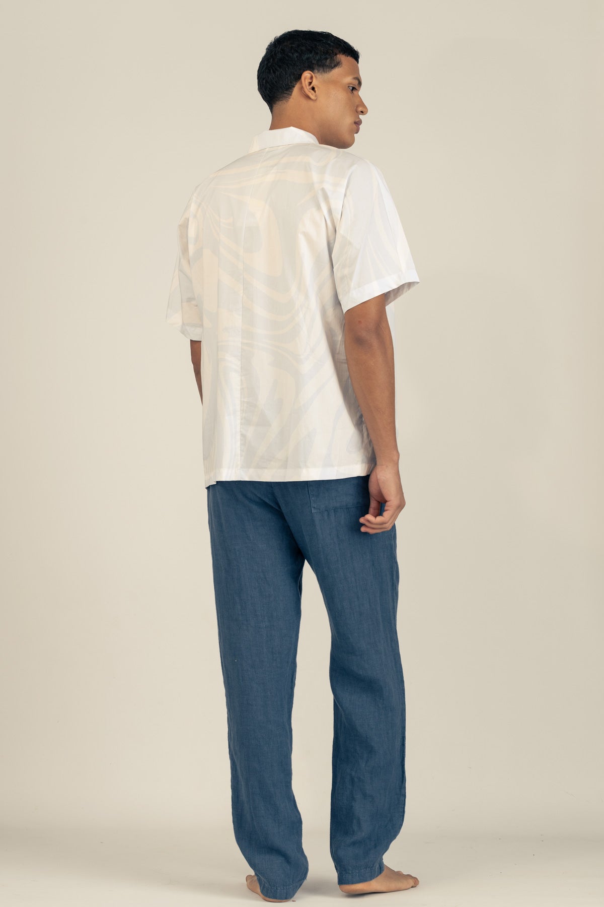 Convertible Boxy Camp Collar in Marble Sky