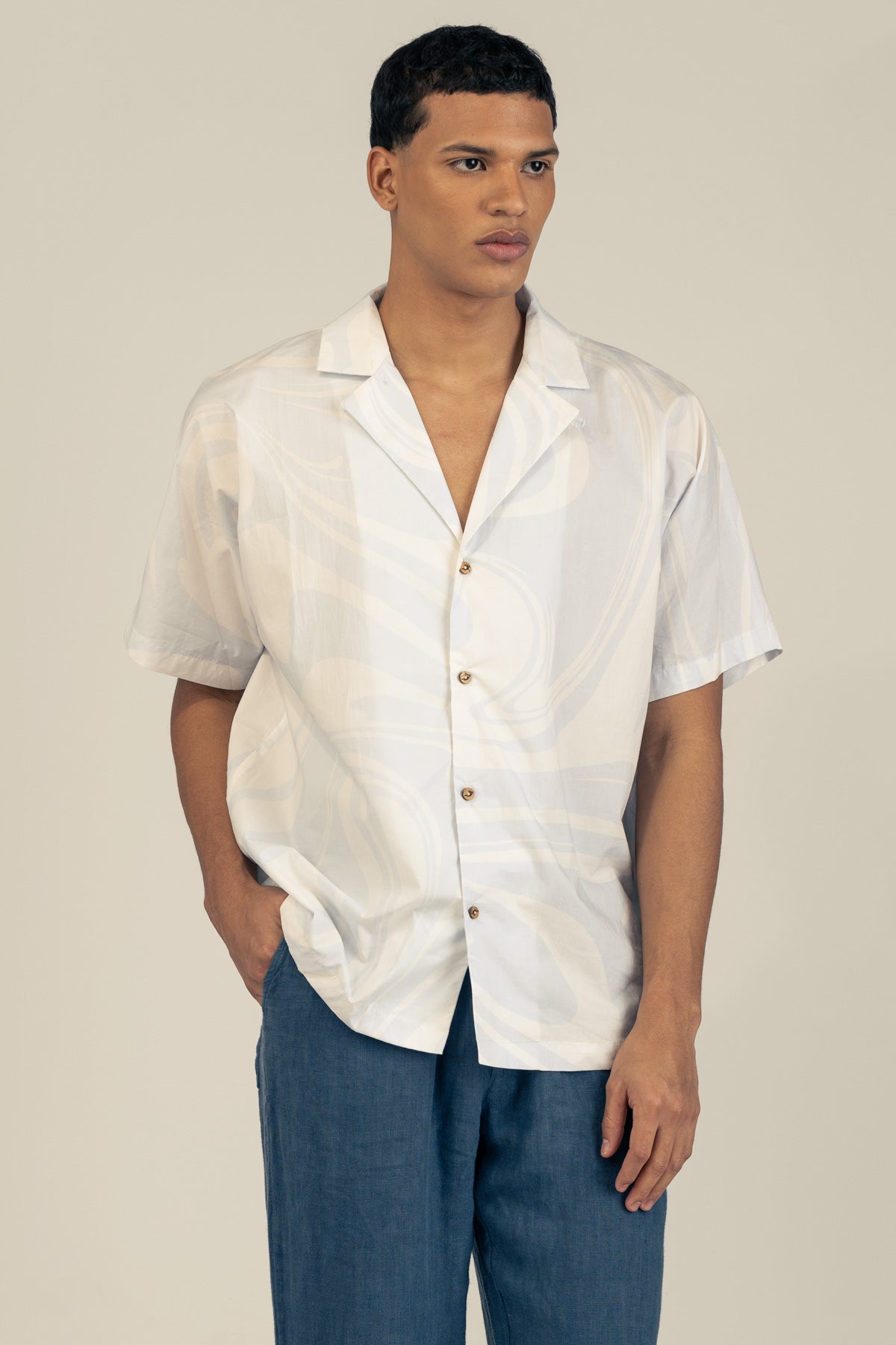 Convertible Boxy Camp Collar in Marble Sky
