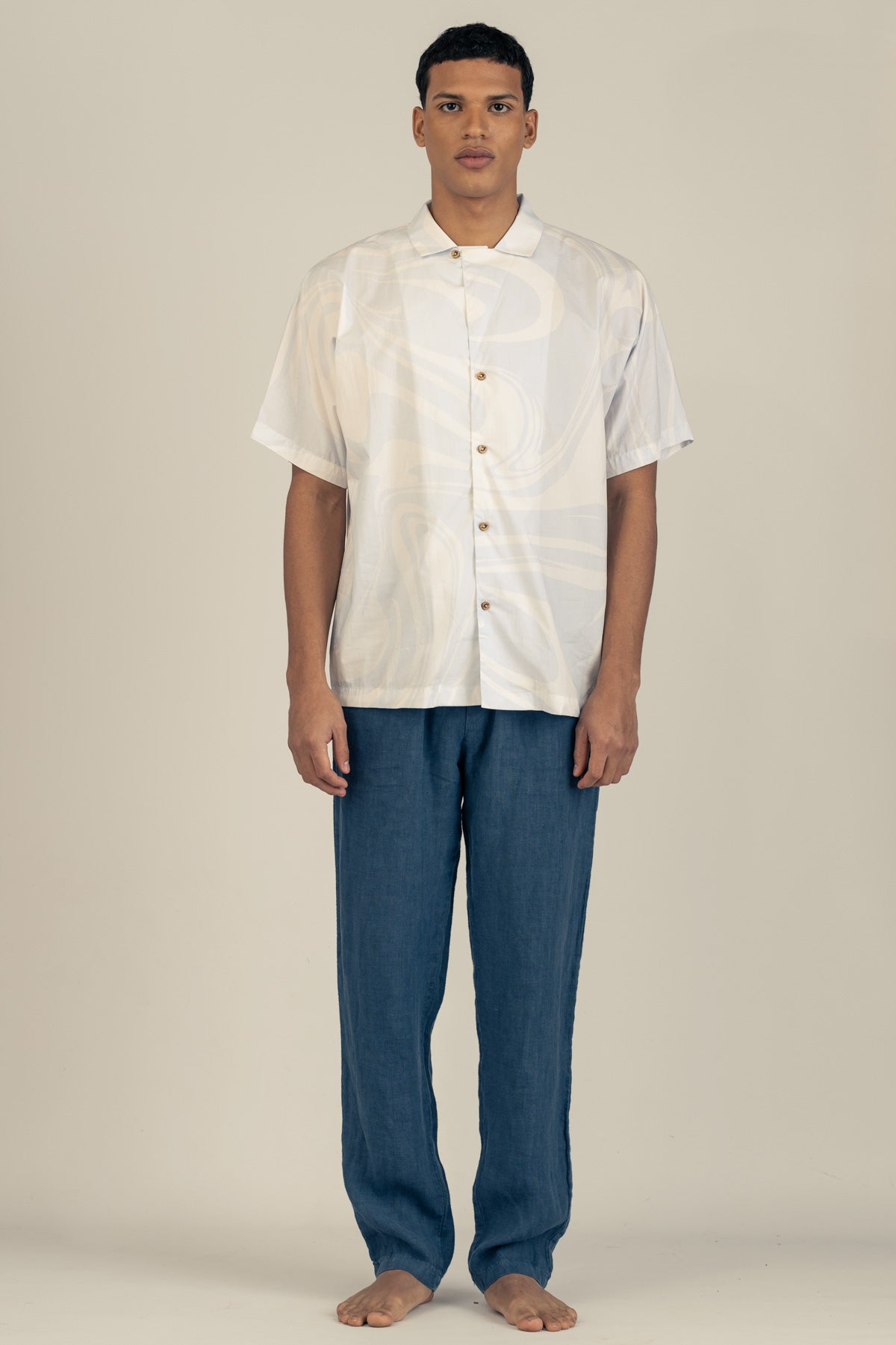 Convertible Boxy Camp Collar in Marble Sky